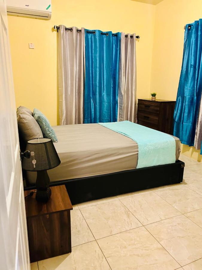 The Rest Stop-B- 15 Min From Airport/24Hrs Security Montego Bay Exteriör bild